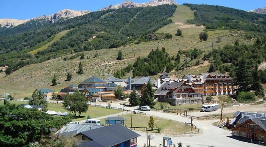 Bariloche: el proyecto turístico que afectaría 70 hectáreas del cerro y tiene en vilo a Villa Catedral
